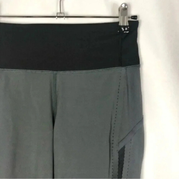 Lululemon Smooth Stride Blue Tied & Black Athletic Leggings 4 - Picture 5 of 7